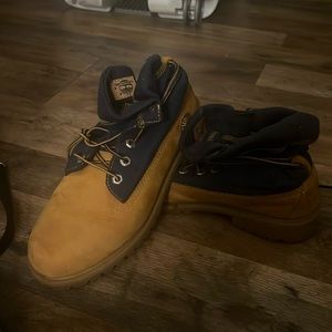 Roll top denim boots———vintage